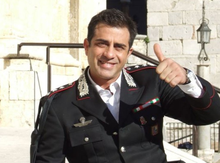 Simone Montedoro nei panni del capitano Tommasi in 'Don Matteo' - Stylology.it