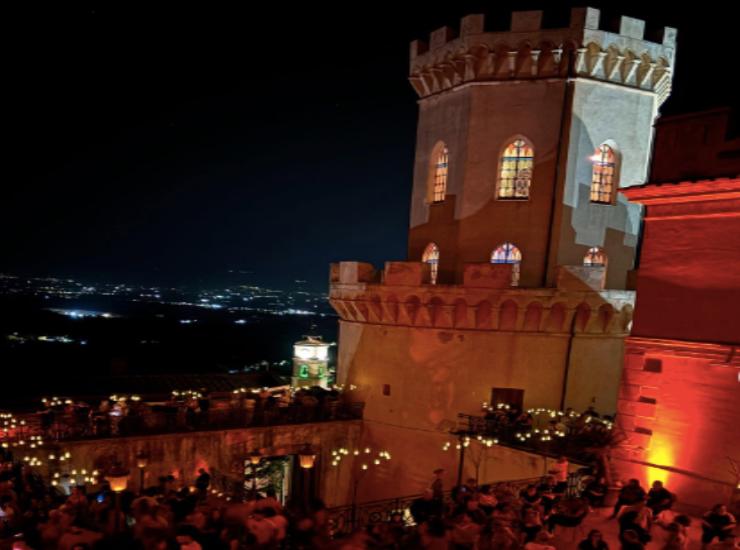 Corigliano-Rossano castello (Fonte_ Instagram@comunecoriglianorossano)-stylology.it)