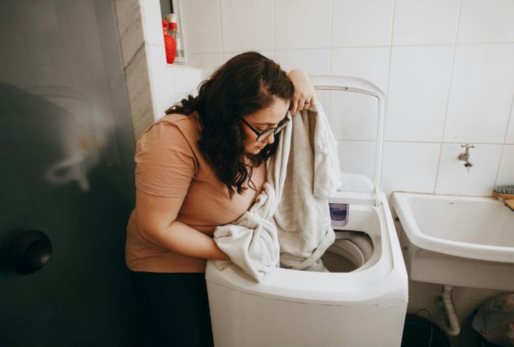Il modo corretto per lavare il bucato evitando malattie