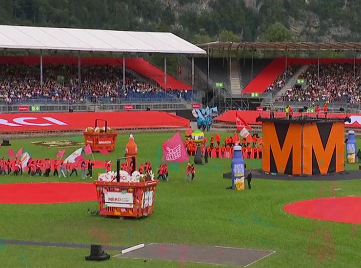 La festa per i 100 anni della Migros all'Arena Mollis - Stylology.it