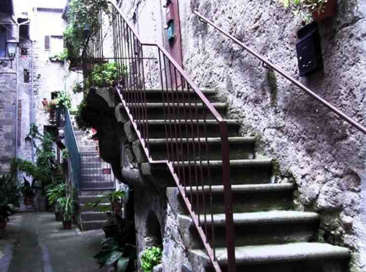 Il borgo laziale che batte Roma