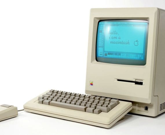 macintosh del 1984 con mouse