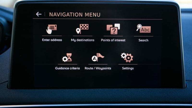 peugeot_i-cockpit_peugeot3008_01-medium