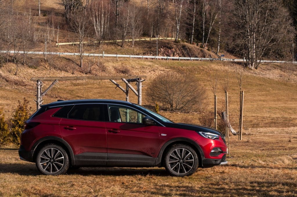 Opel Grandland X Hybrid4