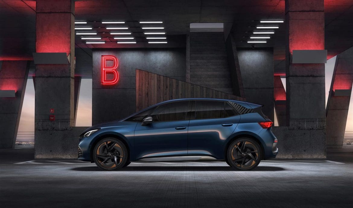 Cupra Born profilo