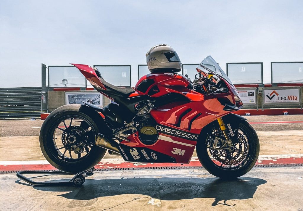 ONEDESIGN con 3M per la sicurezza e il confort dei motociclisti