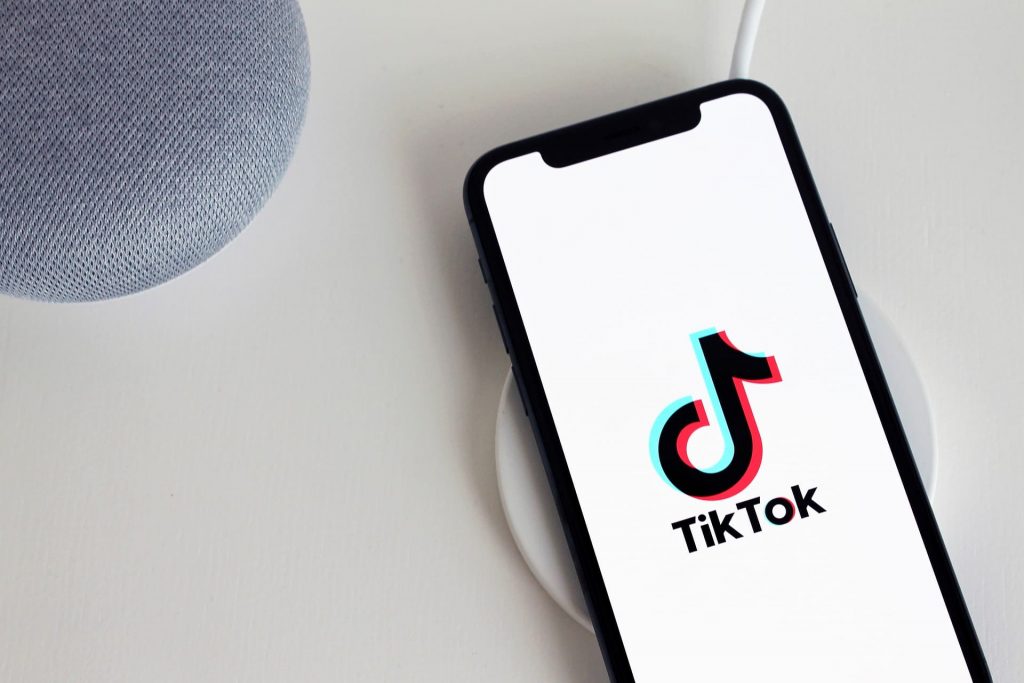 TikTok come Instagram: arrivano gli abbonamenti per i Content Creator