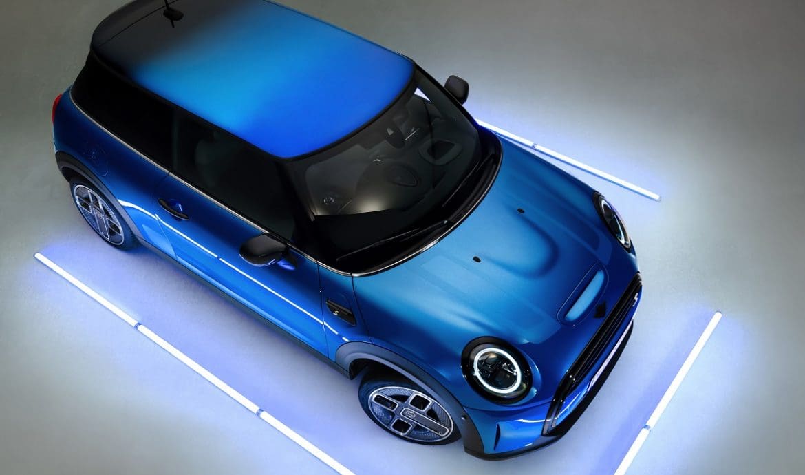 Il Multitone Roof di nuova MINI