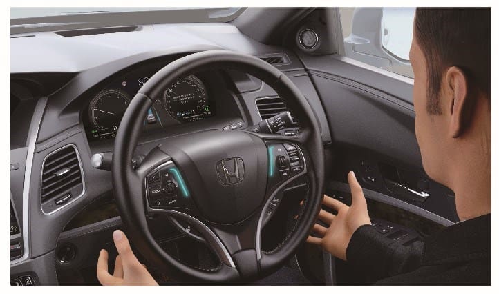 Honda SENSING Elite sistema spie al volante