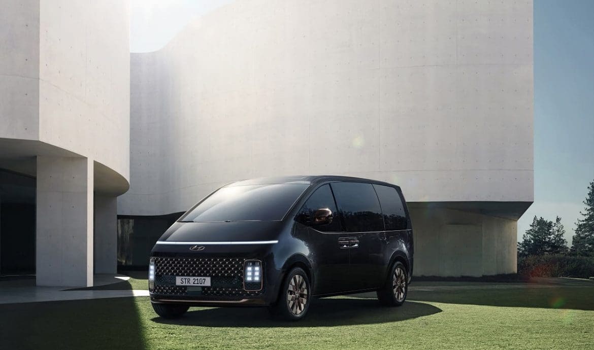 Hyundai Staria profilo anteriore