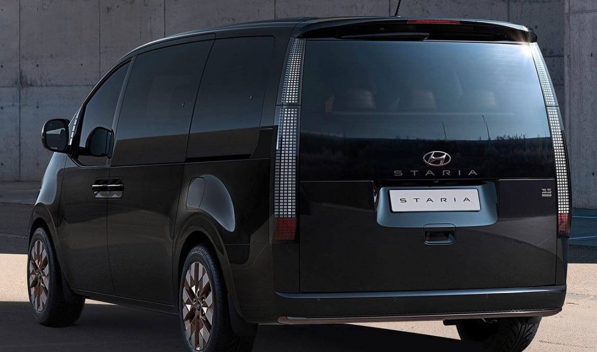 Hyundai-Staria-vista-posteriore