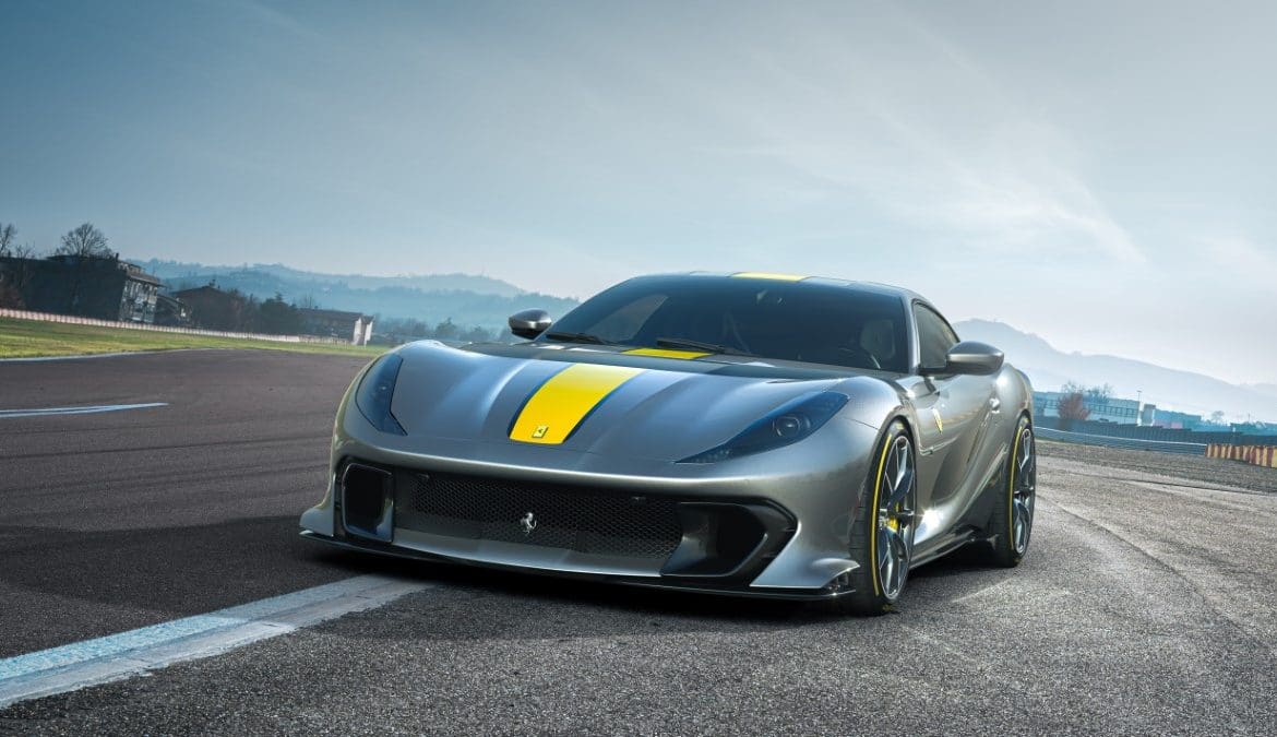 Ferrari_812_Competizione vista anteriore