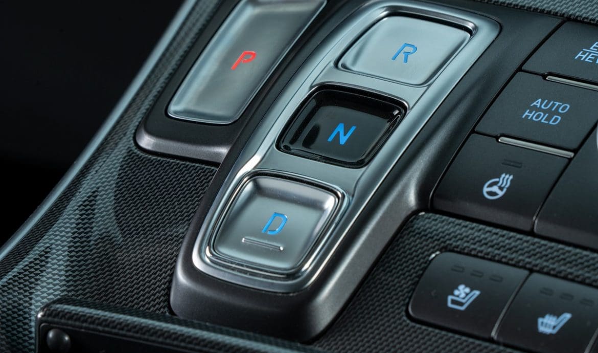 Nuova Hyundai SANTA FE Plug-in Hybrid cambio automatico a tastiera