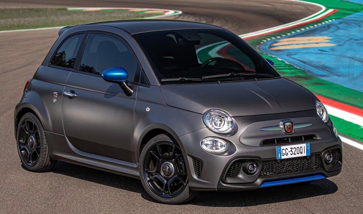 Fiat Abarth F595 dettaglio in pista