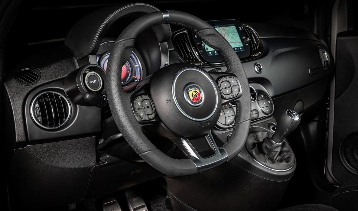 Fiat Abarth F595 interni