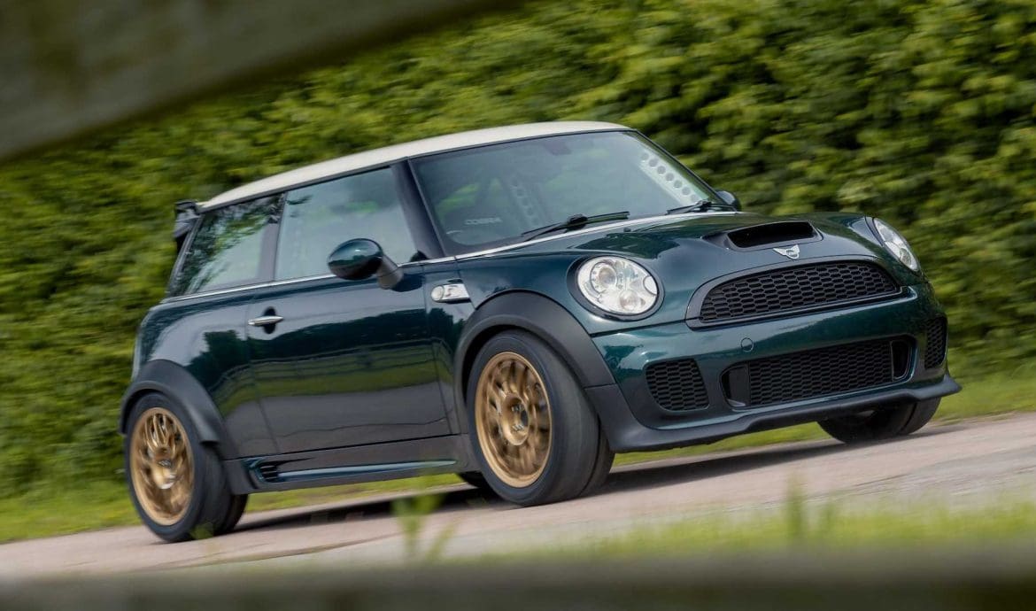 Vini speciale MINI in strada