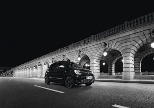 Renault Twingo e-tech urban night