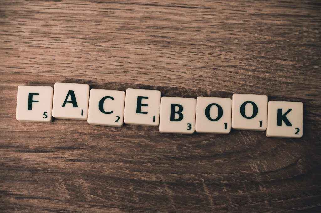Facebook down: quanto è costato a Mark Zuckerberg