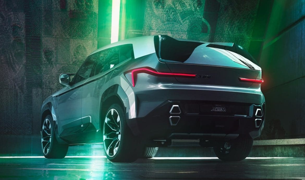 BMW-XM_Concept-2021-vista posteriore
