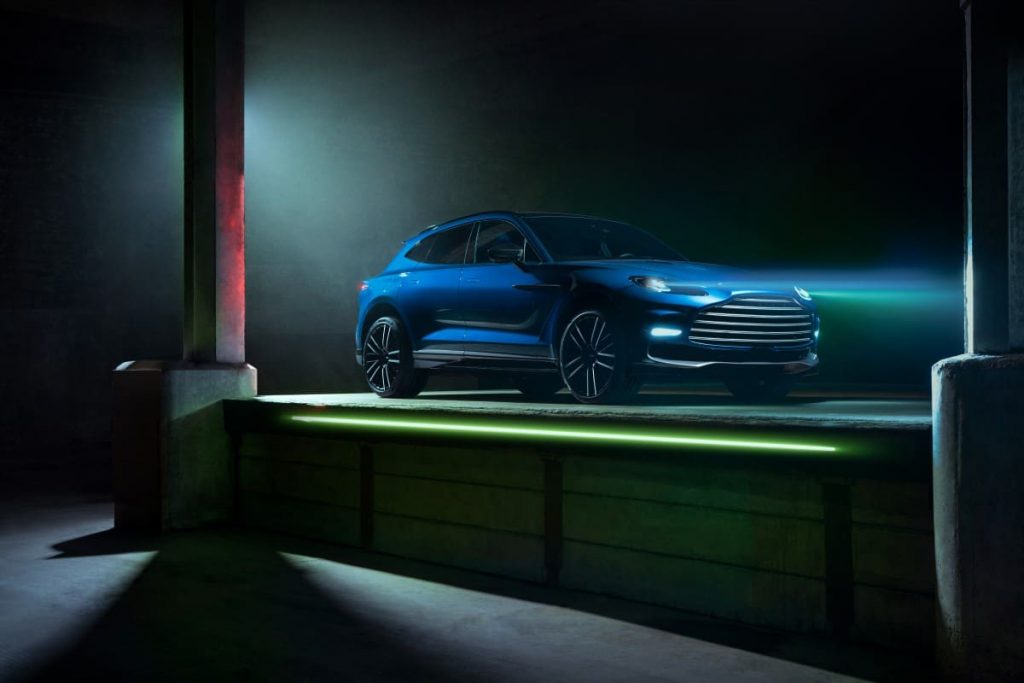 Aston MArtin DBX bolide da 707 CV