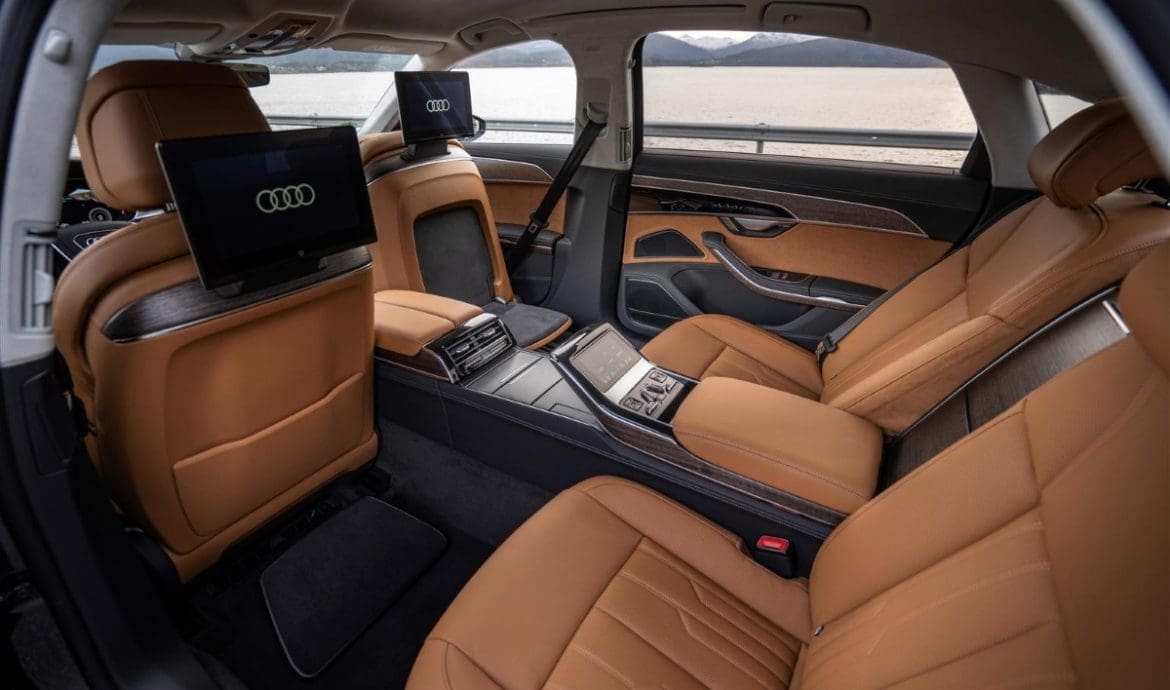 nuova Audi A8 dettaglio interni posteriori