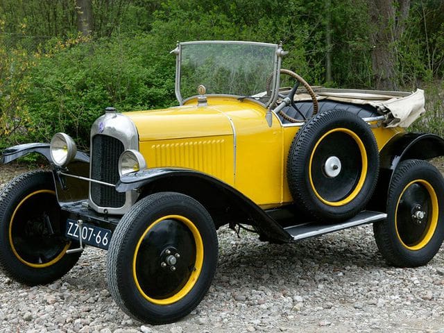Citroën-5CV gialla