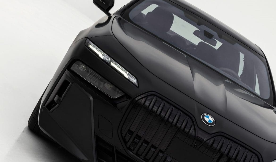 BMW-7-Series-2022-fari-adattivi