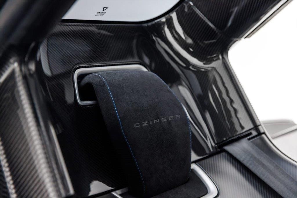 Czinger 21C dettaglio interni Alcantara