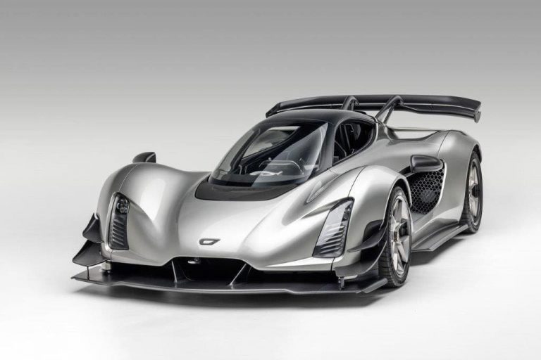 Czinger C21 con interni Alcantara