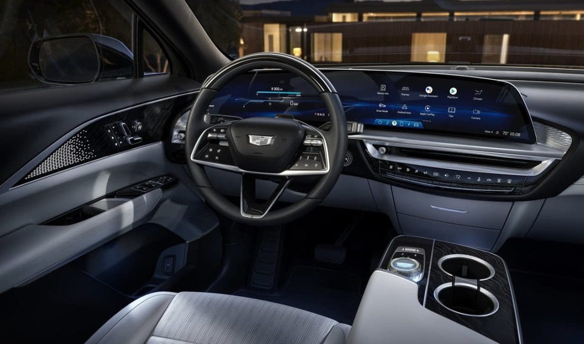 Cadillac Lyriq touchscreen 33 pollici