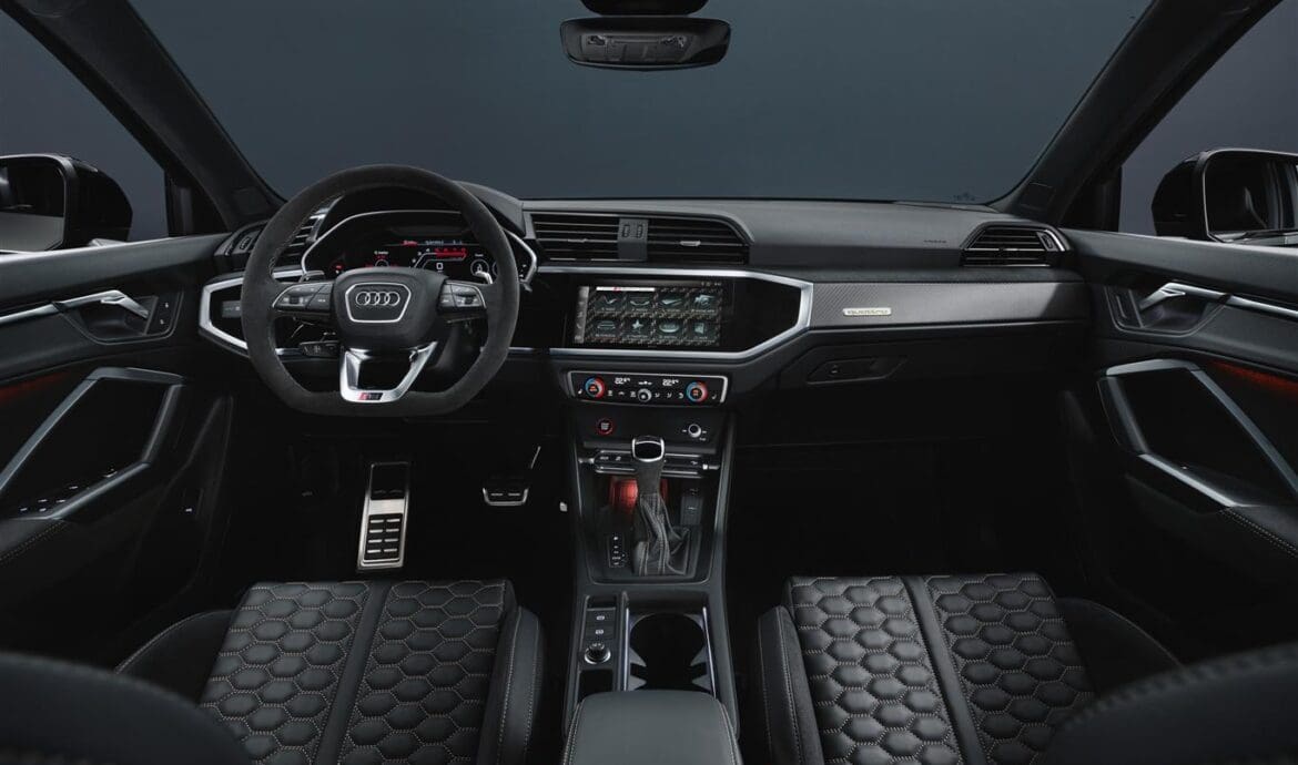 Audi RS Q3 interni