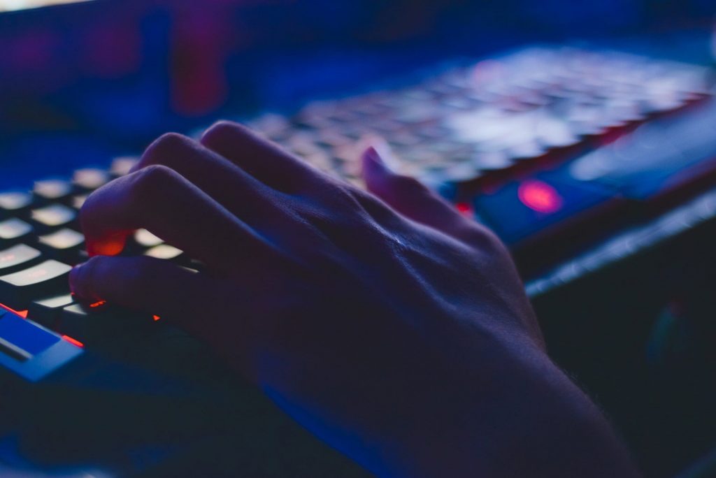 Allarme hacker in Italia: attacchi a +169%