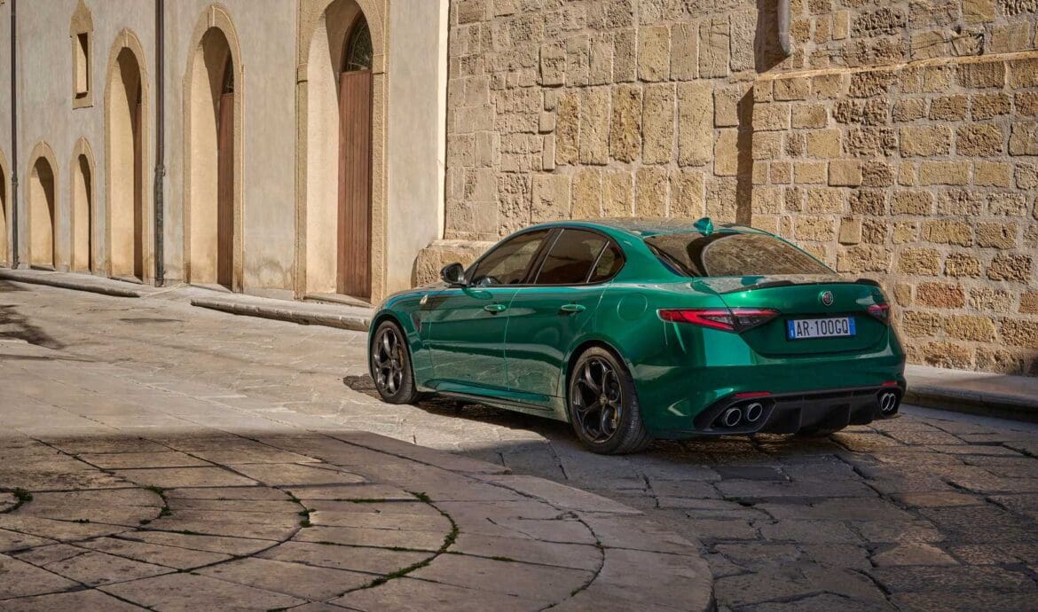 Giulia Quadrifoglio 100° Anniversario esterni