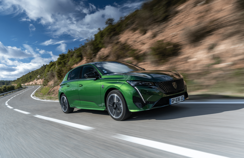 Peugeot E-308: il test drive di Stylology