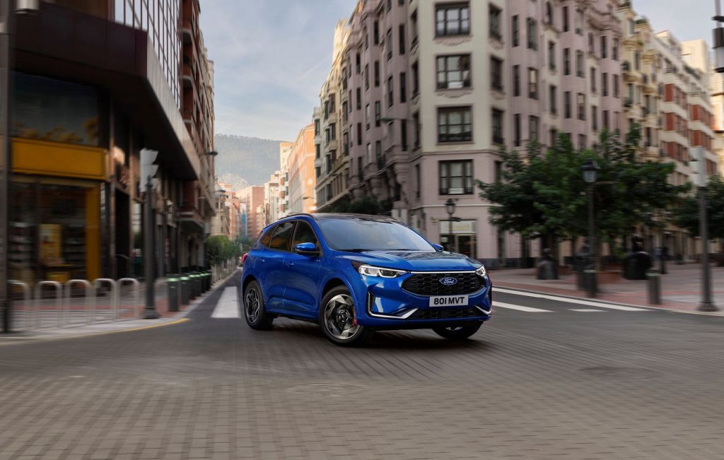 nuova Ford Kuga 2024