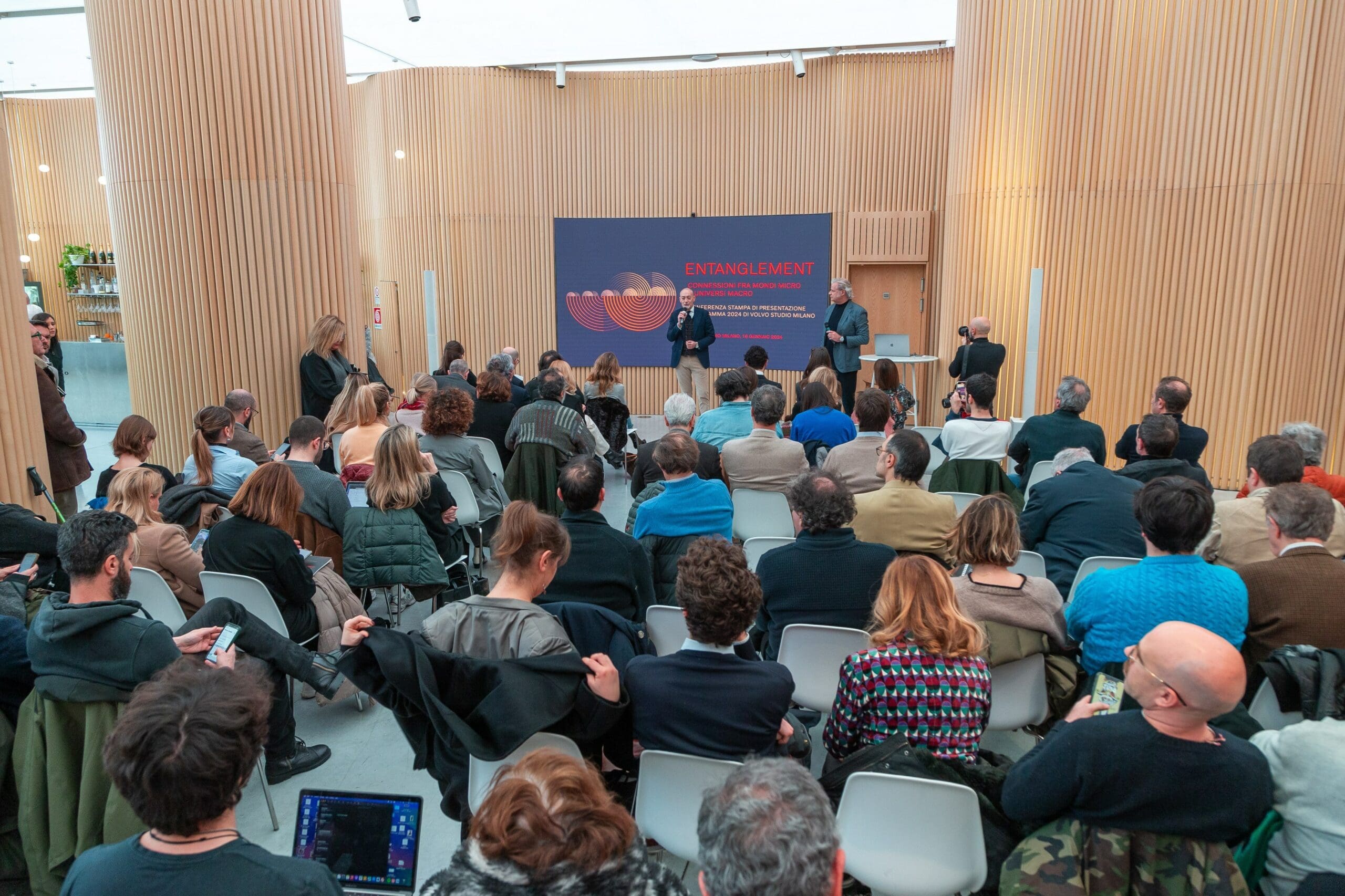 Volvo Studio Milano 2024: Connessioni e Creatività