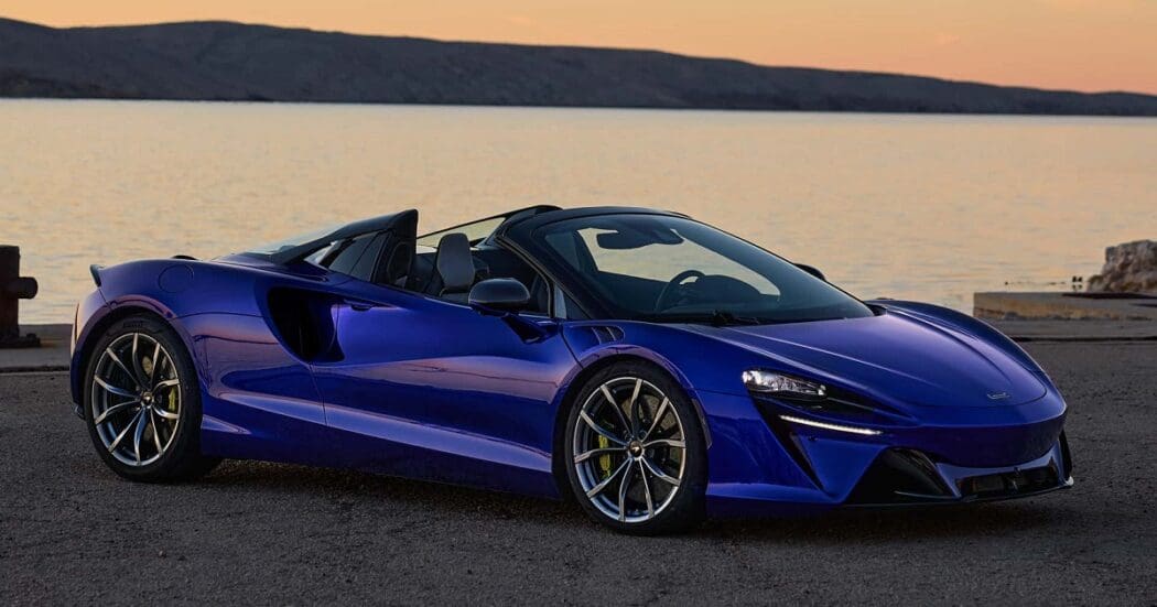 McLaren Artura Spider