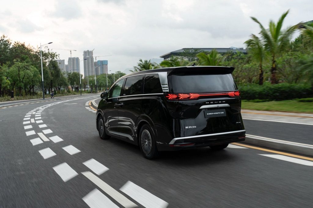 BYD DENZA D9