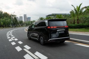 BYD DENZA D9