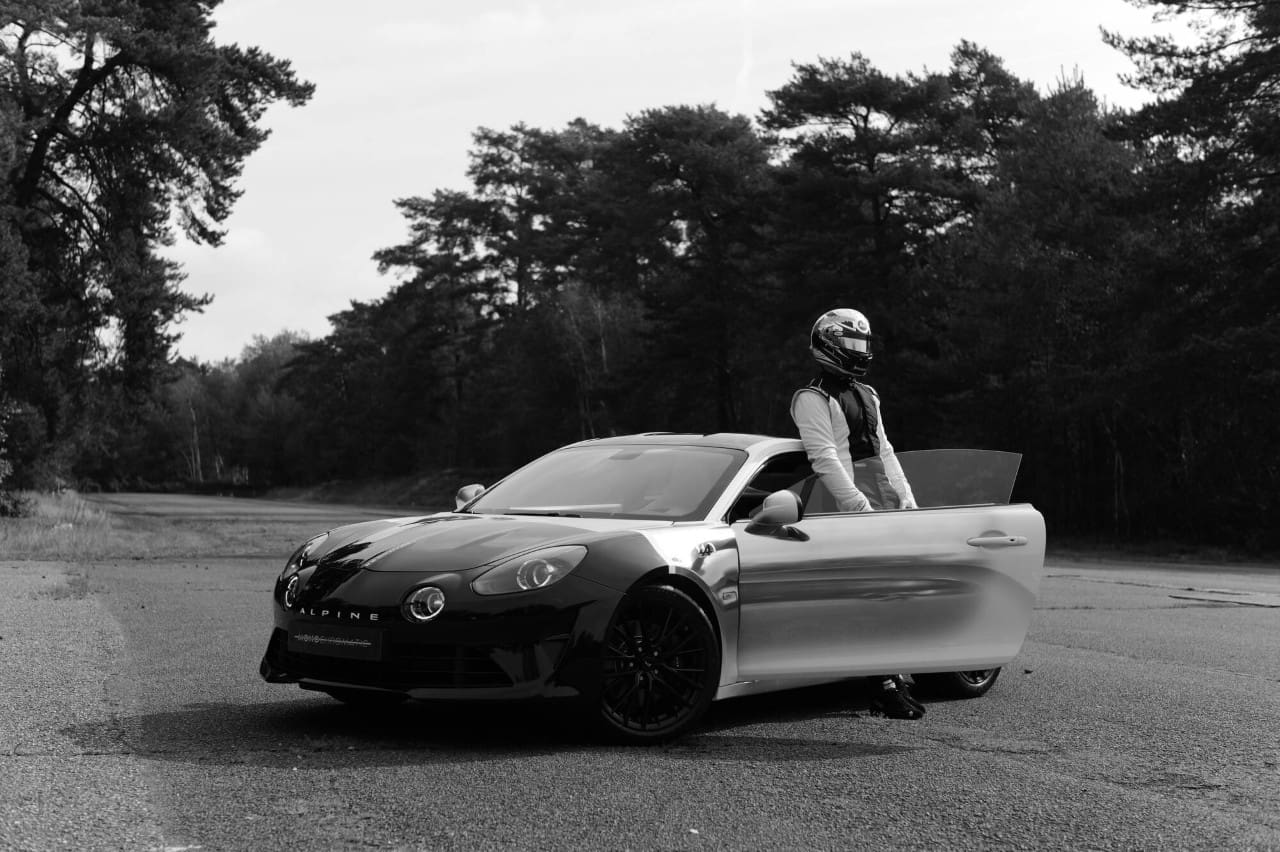 La Alpine A110 S Monochromatic