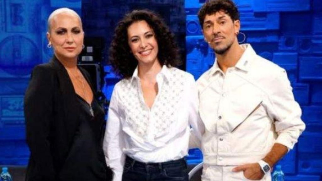 Alessandra Celentano, Deborah Lettieri e Emanuel Lo dietro le quinte di Amici 24 - Stylology.it