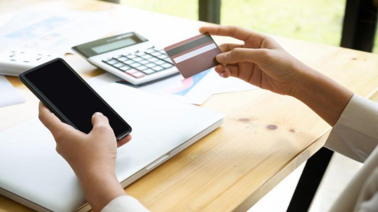 Bonifico, mai scrivere questo sulla causale: scattano i controllo immediati del Fisco | Ti metti un bersaglio sulla schiena