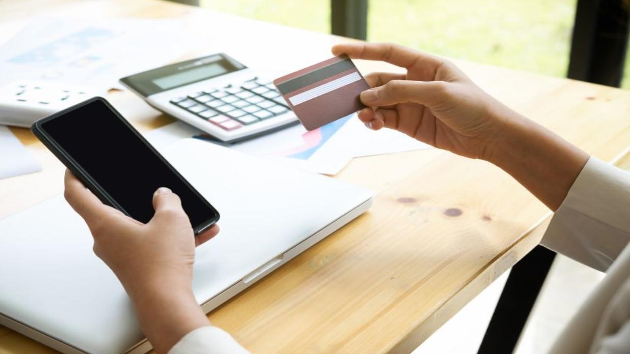 Bonifico, mai scrivere questo sulla causale: scattano i controllo immediati del Fisco | Ti metti un bersaglio sulla schiena