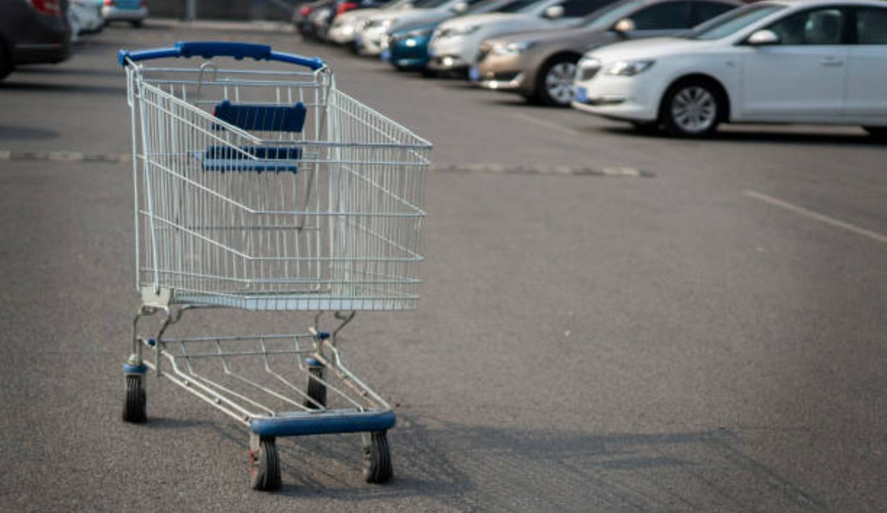 Parcheggio del supermercato a pagamento