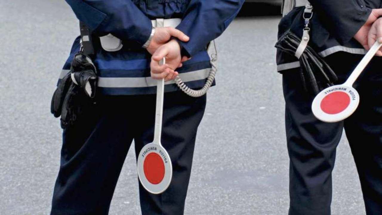 Posto di blocco (Adobe)-stylology.it