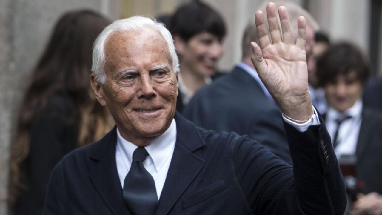 Dopo l’addio al re della moda Giorgio Armani, ora è caccia all’erede | Un patrimonio milionario
