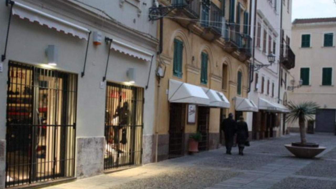 Serrande chiuse, la crisi non risparmia più nessuno - Stylology.it