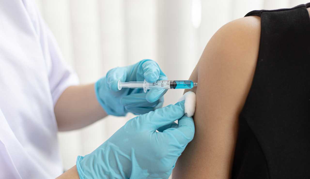 Il Ministero lancia l’allarme, si prevedono milioni di casi in pochi giorni | In arrivo i vaccini