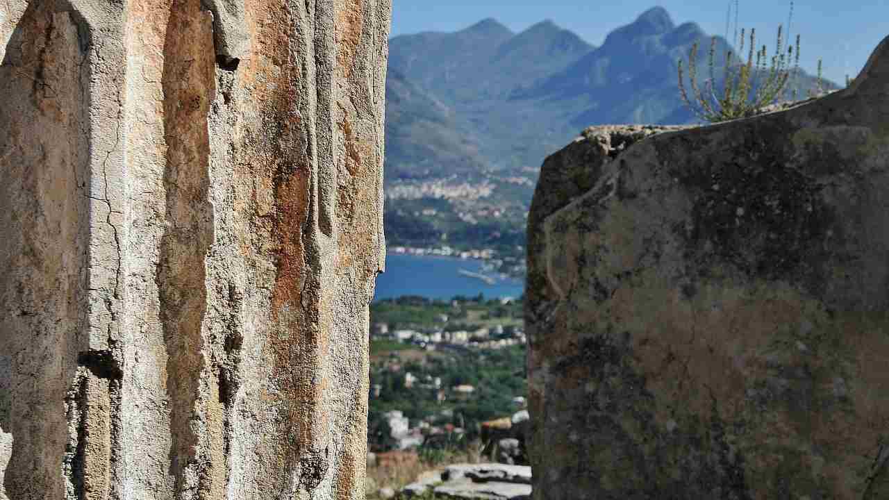 Borgo senza whatsapp