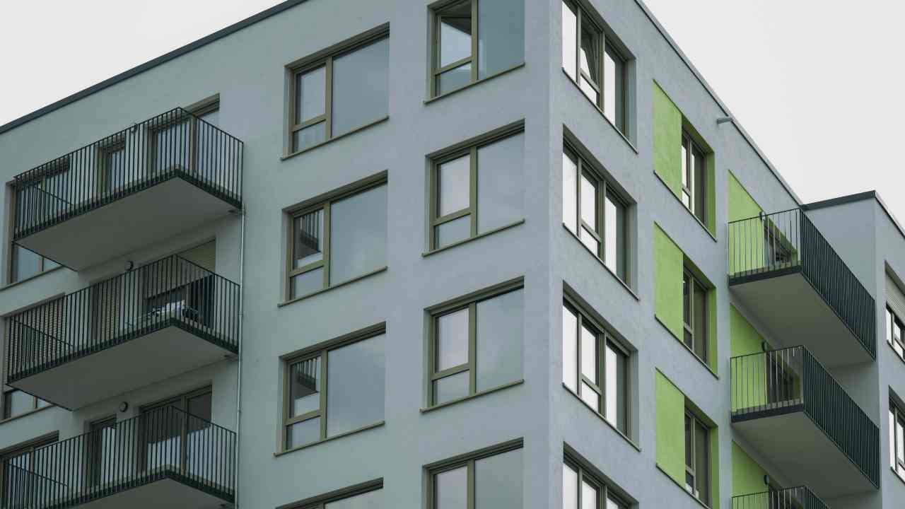 Condominio - pexels - stylology